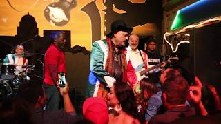 Mi Banda El Mexicano en El Club Cancun