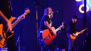 Blind Melon performs Candy Says on New Year&#39;s Day 2016