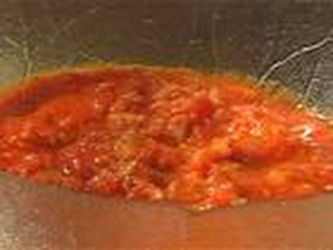 How To Make Basic Tomato Pizza Sauce