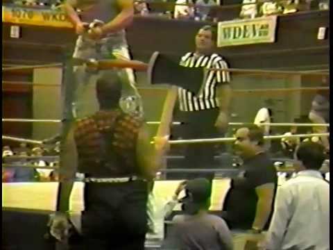 NEWF 9/27/1991: Mad Dog Richard vs. Paul Bunyan aka Garry Robbins