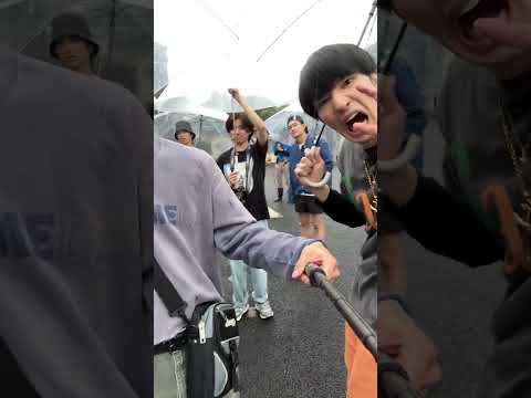 SixTONES official【アポなし旅 2024夏～04～】雨の動物園でレア体験!!