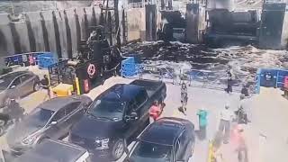 Hold the boat - ferry boat jump