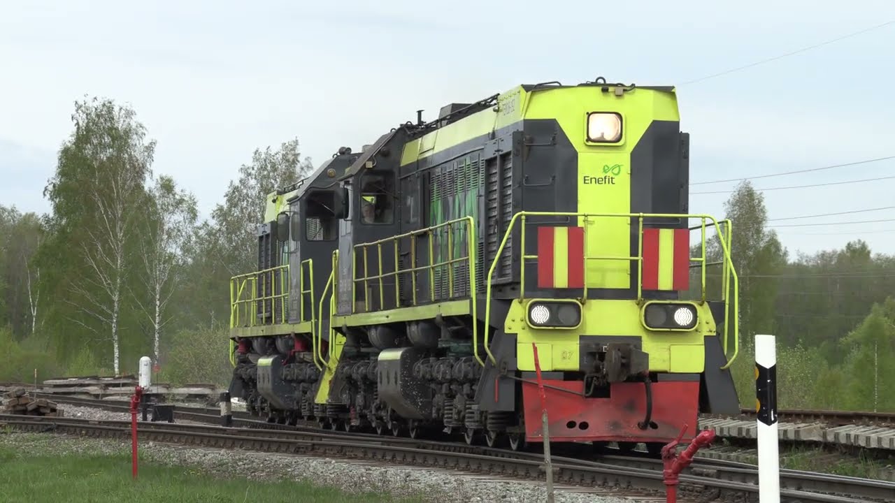 Тепловозы ТЭМ18-192+204 на ст. Ахтме / TEM18-192+204 at Ahtme station