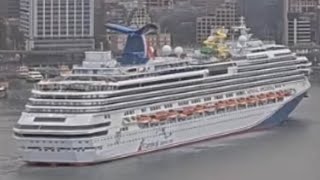 cruise ship MV Carnival splendor arriving to Sydney