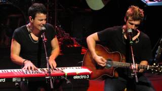 Nick & Knight - Halfway There, If You Go Away & I Want it That Way - Vancouver (04)