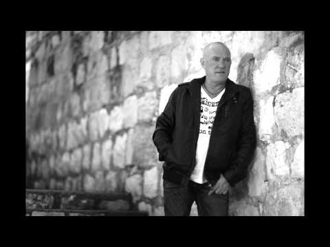 Video thumbnail for Kol Halayla Nirkod - כל הלילה נרקוד