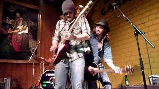Micky and The Motorcars - Guts