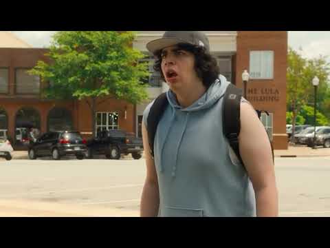 новенький быканул на держащего всю школу