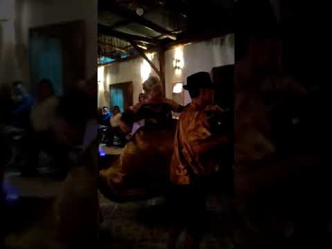 Gira de sábado/no ile ase omi Osum.