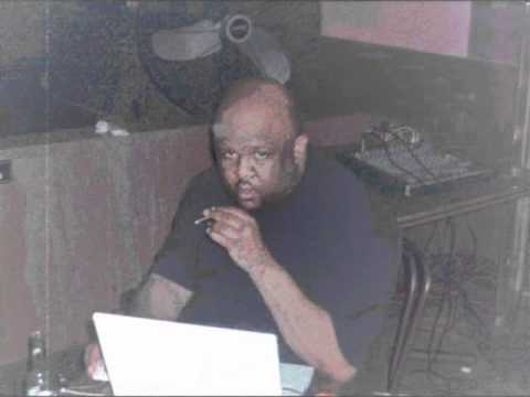 DJ Squeeky & Outlaw Da Masque Mane - Stick Em Up