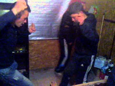 Petrecere ca la maineasca prt8