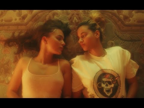 Mavi Phoenix - Ibiza (official)