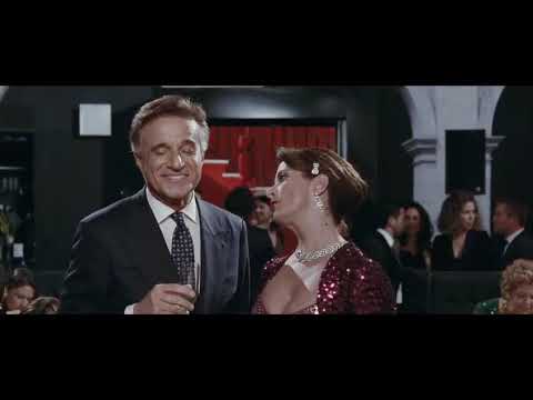 Christian De Sica rifiuta un'offerta di matrimonio (tratto da "Buona giornata" - 2012)