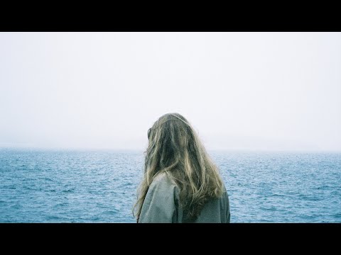 download lagu mp3 mp4 Girl In Red I Need To Be Alone, download lagu Girl In Red I Need To Be Alone gratis, unduh video klip Girl In Red I Need To Be Alone