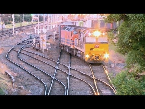 QRNational Diesel Train in Melbourne - Interstate Freight Trains in Australia - PoathTV