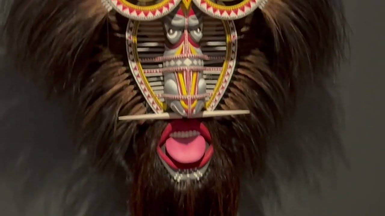 Experience a virtual stroll inside Cairns Museum.