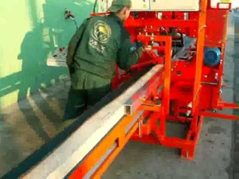 Pilarka taśmowa 4-głowicowa pionowa typ CZP-4 z podajnikiem taśmowym