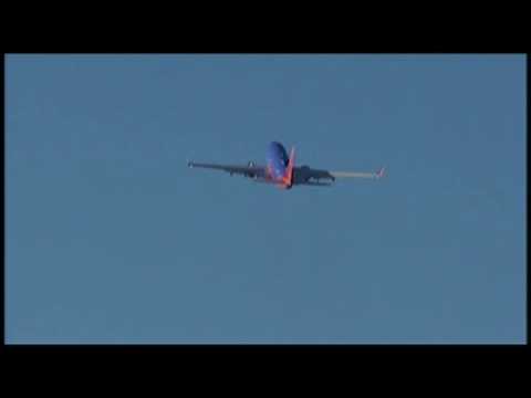 Raw: SW Jet Takeoff After Wrong Airport Landing