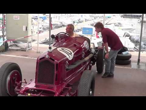 Alfa Romeo 8C Monza 1932 warming up the engine.m4v