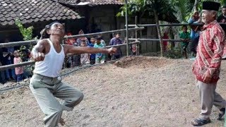 Download lagu Jathilan Sekar Kencono tuan rumahnya malah NDADI mp3