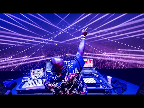 Carl Cox playing Vikthor   No Reason @brooklyn mirage