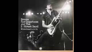 Bruce Springsteen - Santa Claus Is Comin&#39; To Town(Winterland, December 15th, 1978)