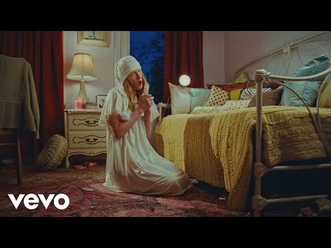 Audrey Hobert - Bowling alley (Official Video)