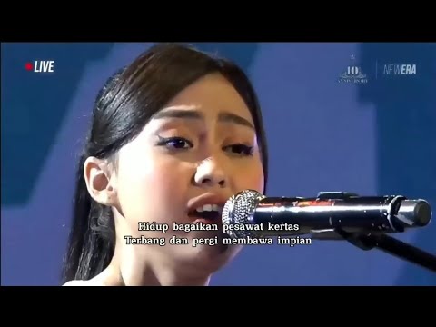 Sisca JKT48 - Pesawat Kertas 365 Hari (365 Nichi no Kamihikouki) Dengan Lirik.