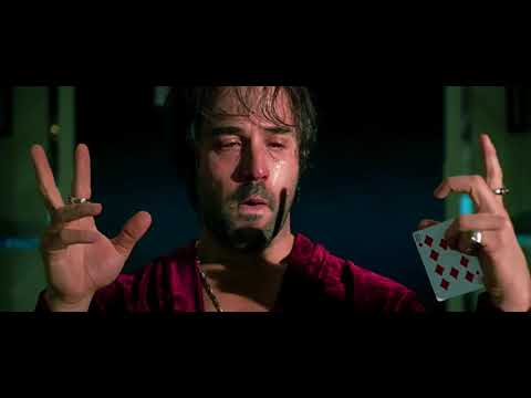 Smokin’ Aces trailer frame: Ryan Reynolds’ agent Messner in the ICU corridor, fluorescent glare