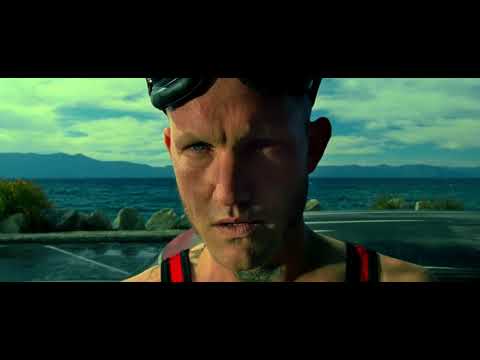 Smokin’ Aces official trailer still: Buddy 'Aces' Israel in a penthouse as gunmen close in