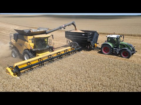CR 9.90 NOUVELLE GENERATION AU MOISSON DE BLE // NEW HOLLAND & FENDT //