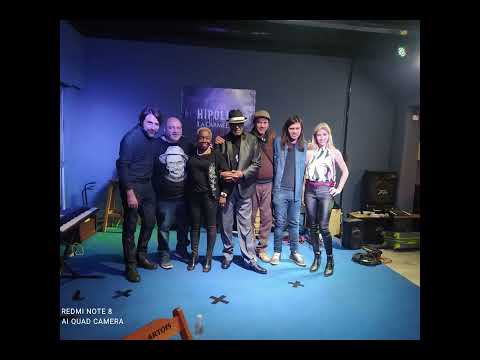 Zakiya Hooker y Chris James (Ollan Christopher Bell) en Mendoza