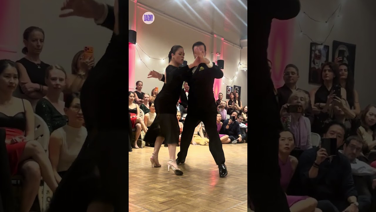 Vanesa Villalba & Facundo Piñero dancing tango to “Nochero Soy” by Sentimental y Canyengue (4/11)