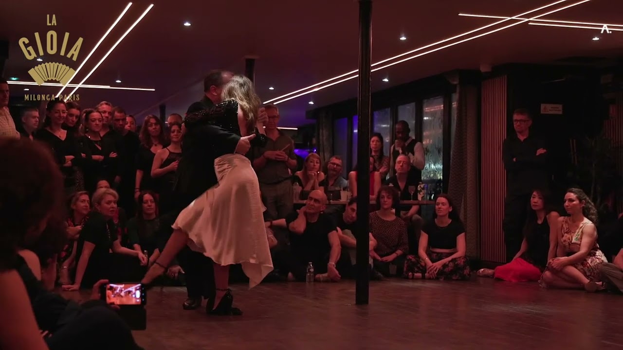 HERNAN ALVAREZ PRIETO & FLAVIA MORARI (1/4)