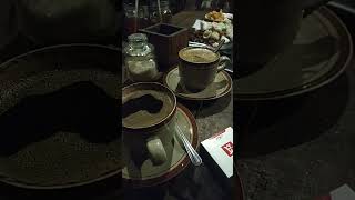 Download lagu NIKMATNYA MALAM MALAM NGOPI  SAMA TEMAN#food #viral #enak #shorts #coffee mp3