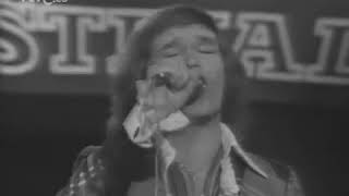 Mike Kennedy y Los Bravos  Que Dios Bendiga La Musica Voces a 45  1976