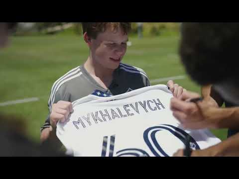 Ukrainian refugee Matvei “Mathew” Mykhalevych signs a one-day contract with the LA Galaxy