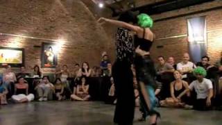 Ozgur El turquito Demir y Cecilia Berra bailando Tango en Loca (Buenos Aires)