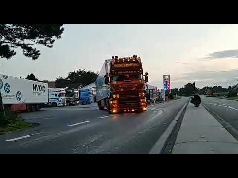 Loud Scania V8 open pipe Henrik Hansen loud pipes saves lives
