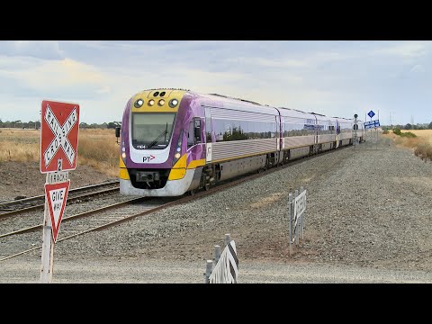 Vline Vlocity Passenger Trains at Gheringhap Loop (December 2018) - PoathTV Australian Railways