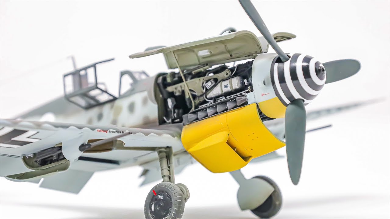 Tamiya® Maquette avion Messerschmitt Bf109 G-6 & Kübelwagen 1:48