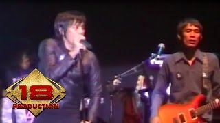 Download lagu Peterpan - Langit Tak Mendengar (Live Konser Padang 17 Agustus 2007) mp3 Download lagu Peterpan - Langit Tak Mendengar (Live Konser Padang 17 Agustus 2007) mp3