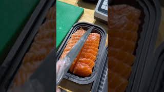 [HOT] Gofood thuê cả đầu bếp thái Sashimi cho khách? #gofood_vn #sashimi #salmon