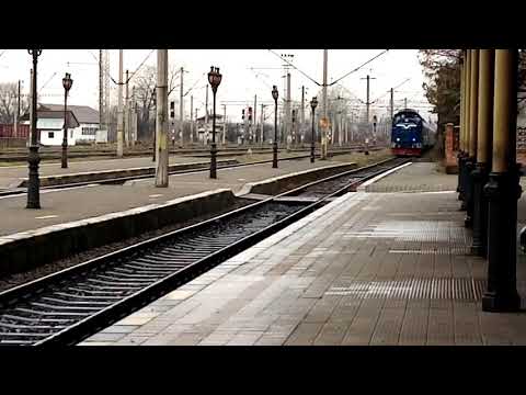 H383 vine cu un convoi de vagoane de călători în Stația Suceava 25.12.2020