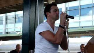 Shannon Noll, Live, Acoustic "Now I Run" Indian Pacific Christmas Concert 2.12.09