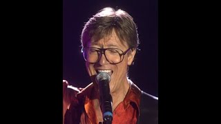 HANK MARVIN / Shadows LIVE "Bachelor Boy"