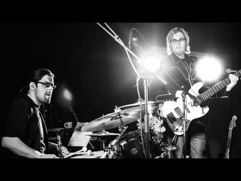 Kalle Kaaja & Kulkukoirat - Kohti Alaskaa, livetaltiointi