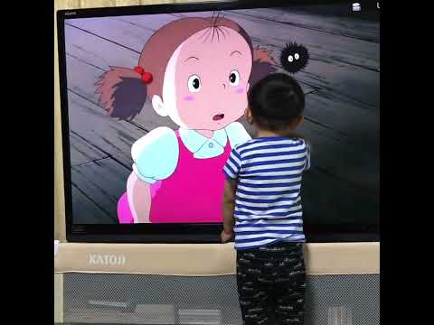 となりのトトロでまっくろくろすけをつかまえるゆうちゃん　#トトロ　#まっくろくろすけ　#つかまえた　#男の子　#可愛い動画　#ゆうTube