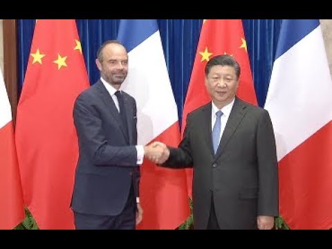 Xi Meets French Prime Minister