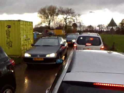 Verkeerschaos bij Burgtschool in Barneveld